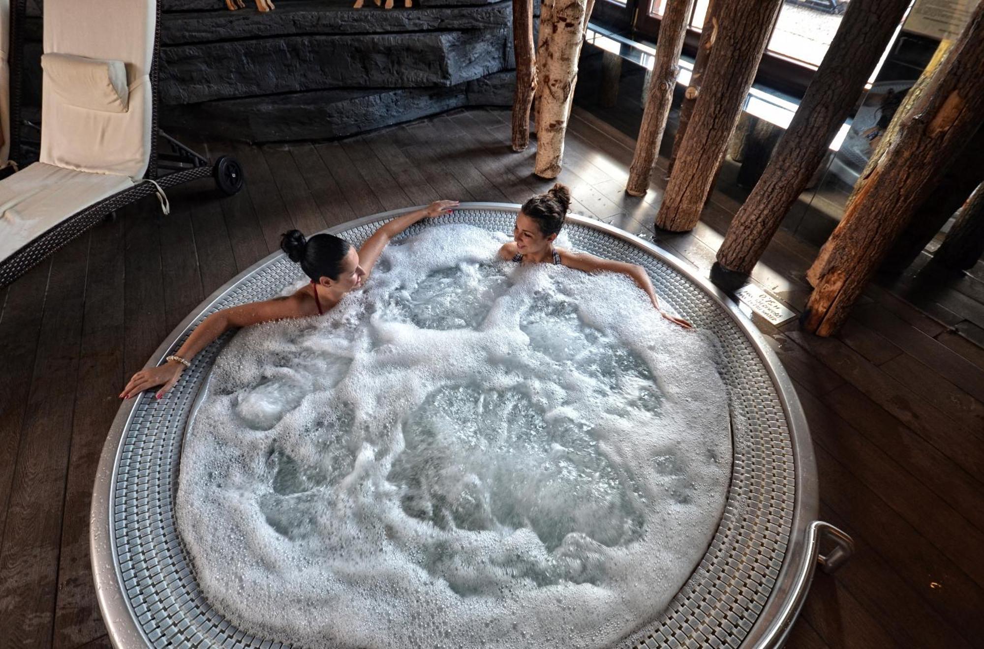 Hotel Zubrowka Spa & Wellness Białowieża Kültér fotó