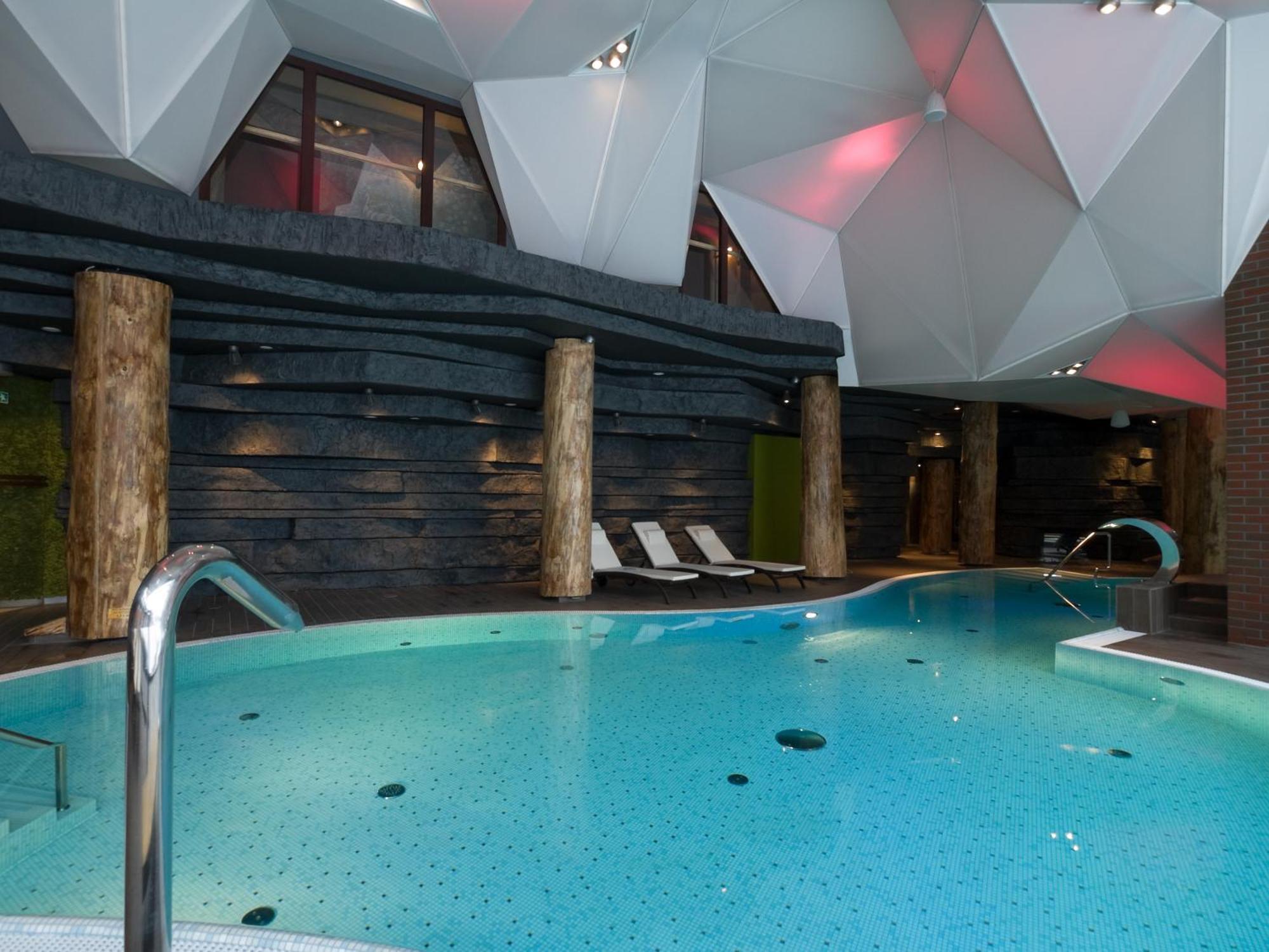Hotel Zubrowka Spa & Wellness Białowieża Kültér fotó