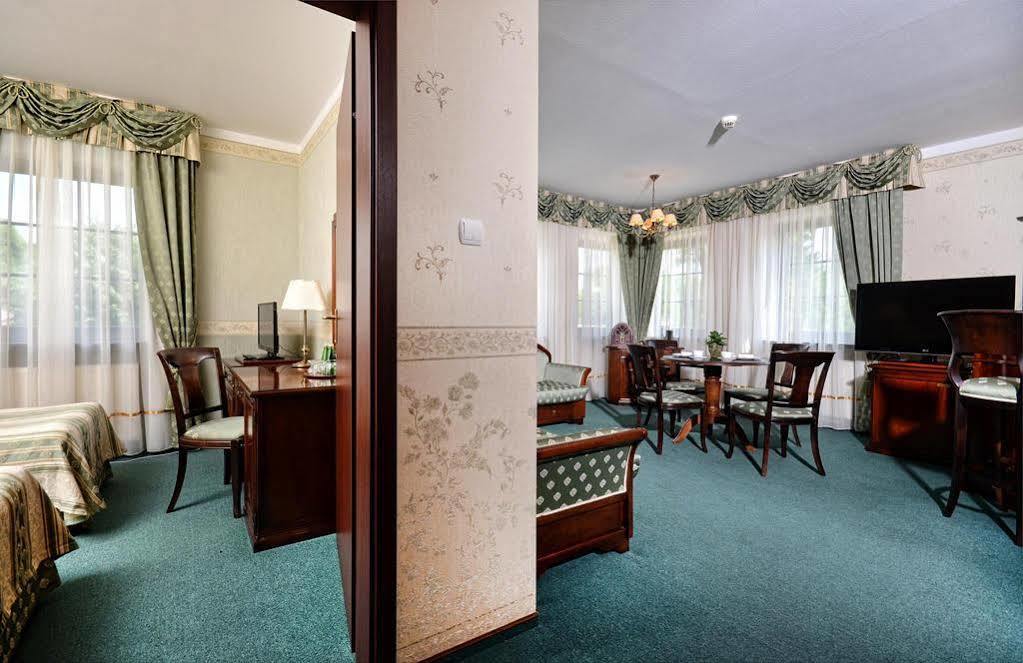 Hotel Zubrowka Spa & Wellness Białowieża Kültér fotó